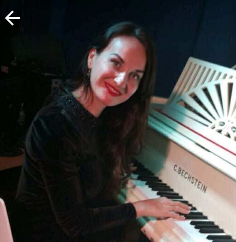 Мария, учитель вокала