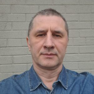 Игорь — опытный преподаватель английского языка в школе Анастасии Халлдин